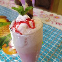 A picture of Jam milkshake.
