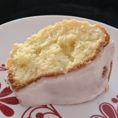 A picture of Lemon Cake 🎂.