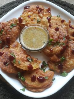 लौकी के पकौड़े (lauki ke pakode recipe in Hindi) रेसिपी मुख्य फोटो