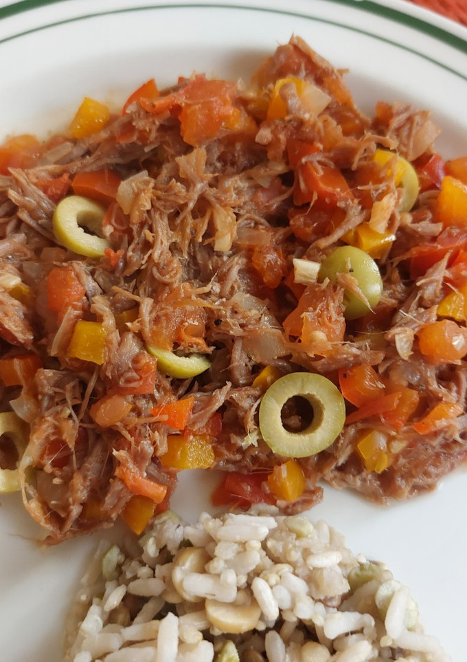 Una foto de Ropa vieja cubana