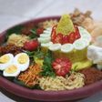 204. Nasi kuning magic com