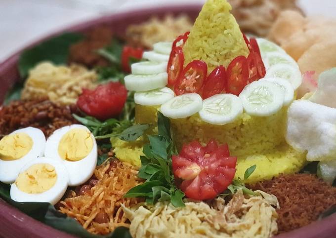 204. Nasi kuning magic com