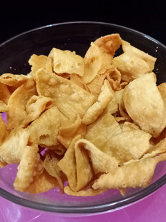 बेसन की पपड़ी (besan ki papdi recipe in Hindi) रेसिपी मुख्य फोटो