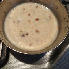 A picture of Rava kheer.