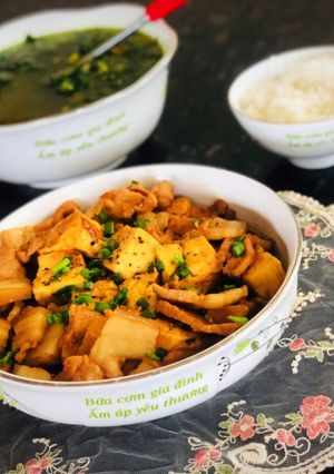 Hình của món Thịt kho đậu.