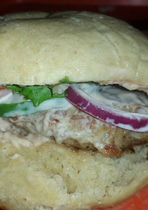 A picture of Home made burger.