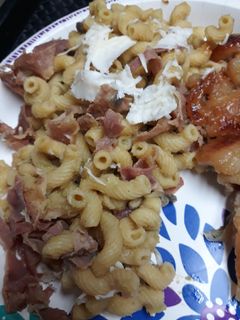 A picture of Mushy Pea, Pasta, with Prosciutto.