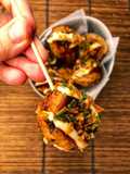 Takoyaki 🇯🇵 de pulpo 🐙 fáciles en sartén sin molde con salsa Tonkatsu Bulldog