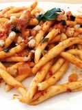 Strozzapreti Freschi con 'Nduja di Spilinga, Lardo Nostrano e Olive Nere al Profumo di Pane Profumat