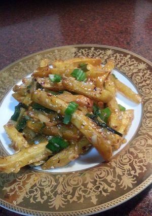 A picture of Honey chilli potato.