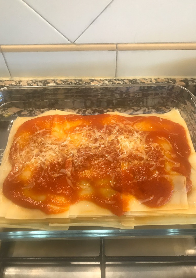 Una foto de Lasaña de atún y tomate