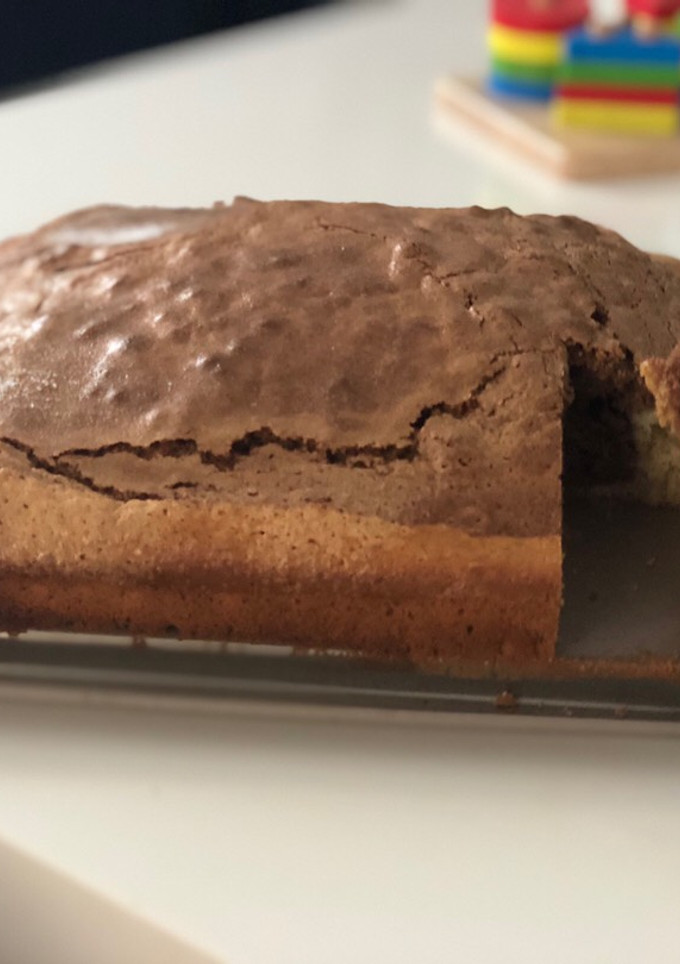 Una foto de Bizcocho de yogur cebreado (Thermomix)