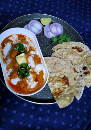 A picture of Butter chicken.