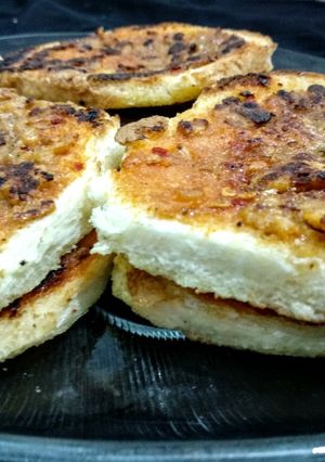 A picture of Bread Pizza.