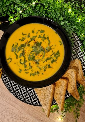 A picture of Roasted Butternut Squash Soup.