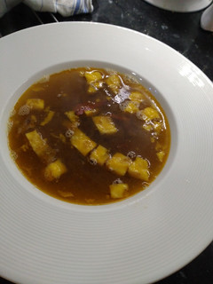 Una foto de Sopa de yemas