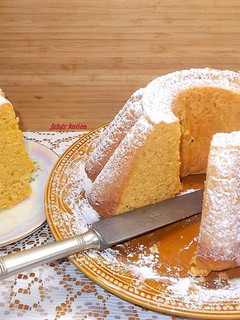 Rendkívül puha kuglóf (kajszibarack curd-al) recept fotója