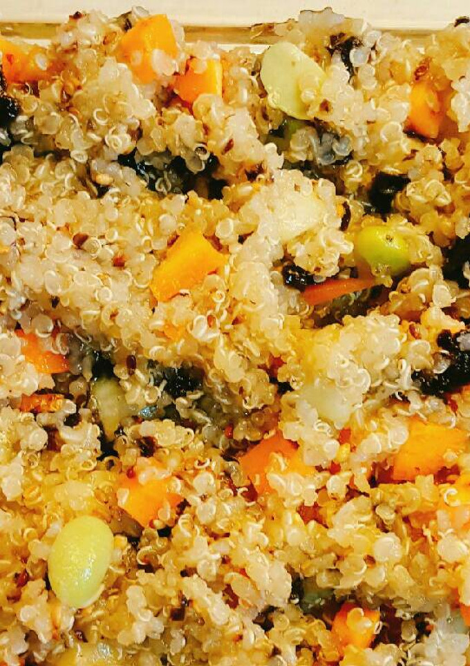Una foto de Ensalada Sushi de Quinoa