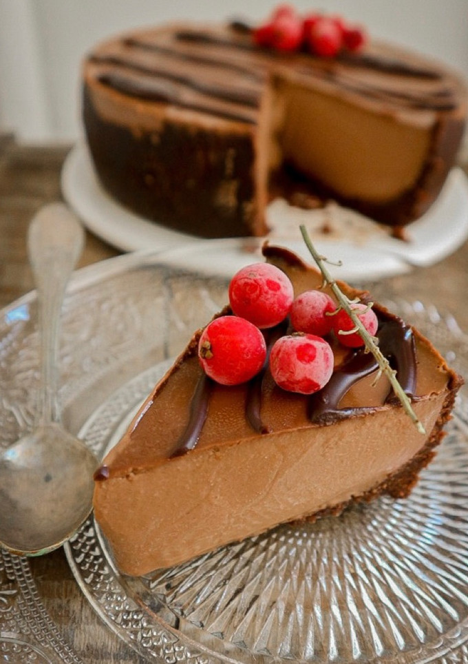 Una foto de Tarta de chocolate sin horno 🍫