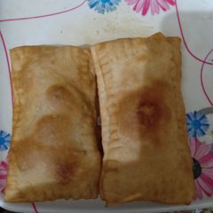 A picture of Pizza puff.
