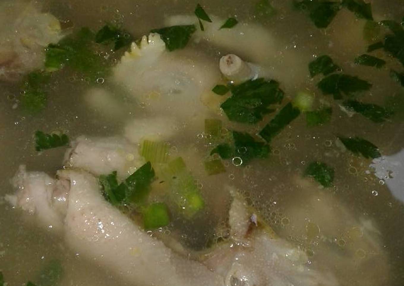 Sop kepala & ceker ayam
