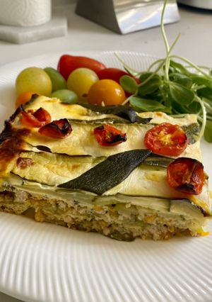 A picture of Healthy,  Quick & tasty Courgette & Turkey/Chicken pie (low carb, gluten free).