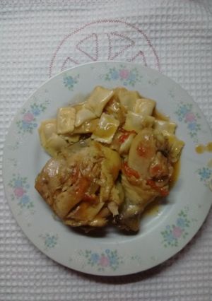 Una foto de Estofado de pollo con raviolitos