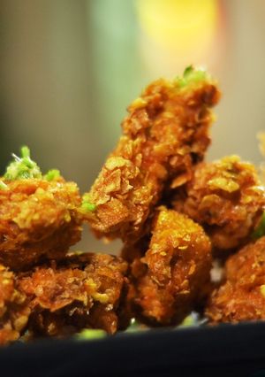 ক্রিসপি চিকেন ফ্রাই (কে এফ সি স্টাইল) (Chicken fry recipe in Bengali) রেসিপির প্রধান ছবি