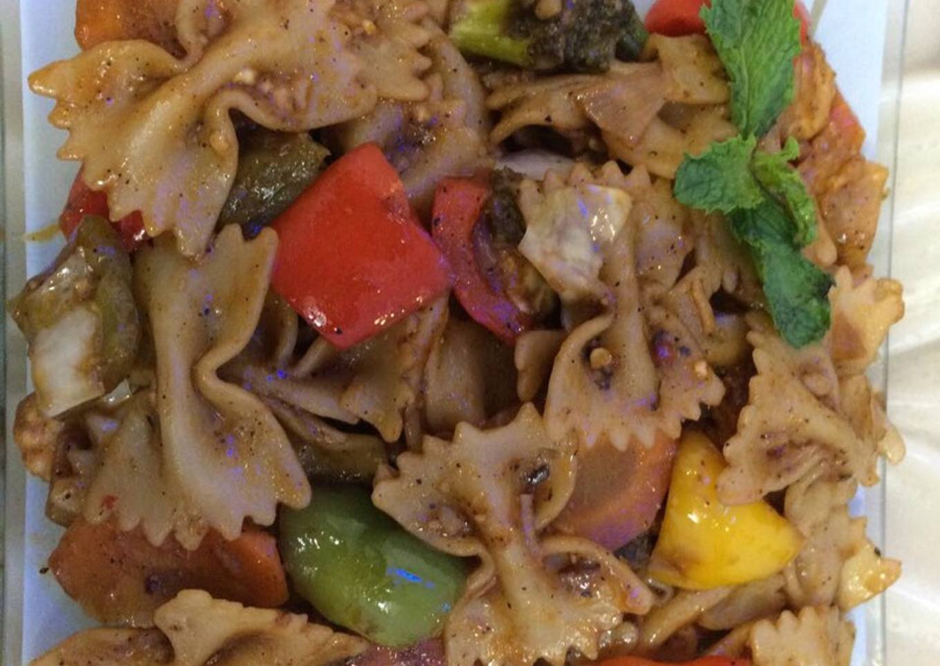 Farfalle Mongolian pasta
