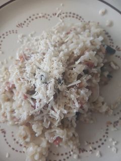 Una foto de Arroz a la cerveza 🍺🍚