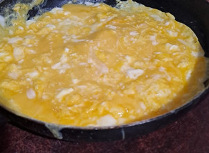 Una foto de Ricos huevos con queso cheddar