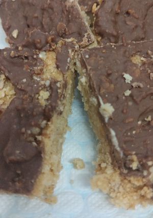 A picture of Tahini low sugar or sugar free fudge bars.