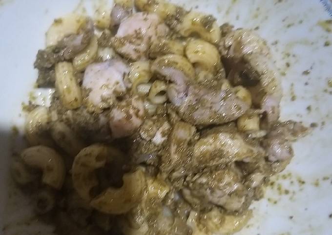 Recipe of Super Quick Homemade Macaroni with chicken and pesto