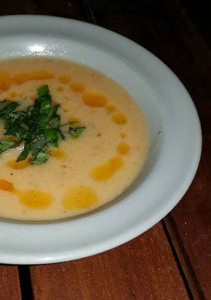 A picture of Cauliflower soup.