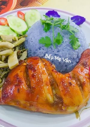 Hình của món Xôi hoa đậu biếc đùi gà nướng nồi chiên ko dầu.