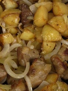 Фото Жареная картошка с мясом по-домашнему.