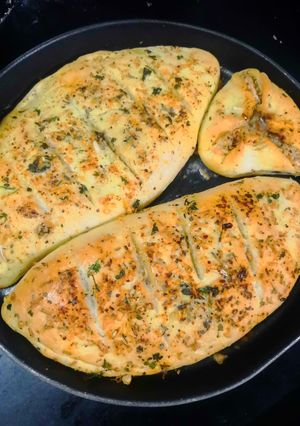 A picture of Garlic bread.