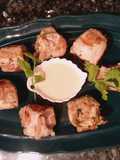 Rollitos de pavo con salsa de yogur