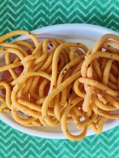 முறுக்கு(murukku recipe in tamil) செய்முறை முக்கிய புகைப்படம்
