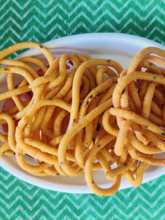 முறுக்கு(murukku recipe in tamil) செய்முறை முக்கிய புகைப்படம்