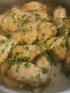 Una foto de Alitas de pollo al limón
