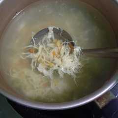 A picture of Sup Jagung Wortel Telur Ayam.