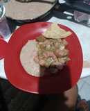 Salchicha en salsa verde con papa y champiñones