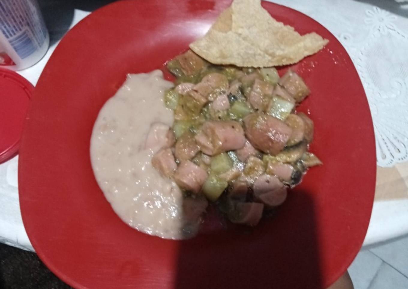Salchicha en salsa verde con papa y champiñones