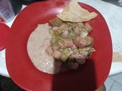 Una foto de embutidos de pollo