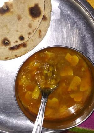 A picture of Green chana mushroom ki sabji.