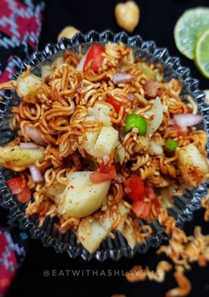A picture of Wai Wai Bhel.