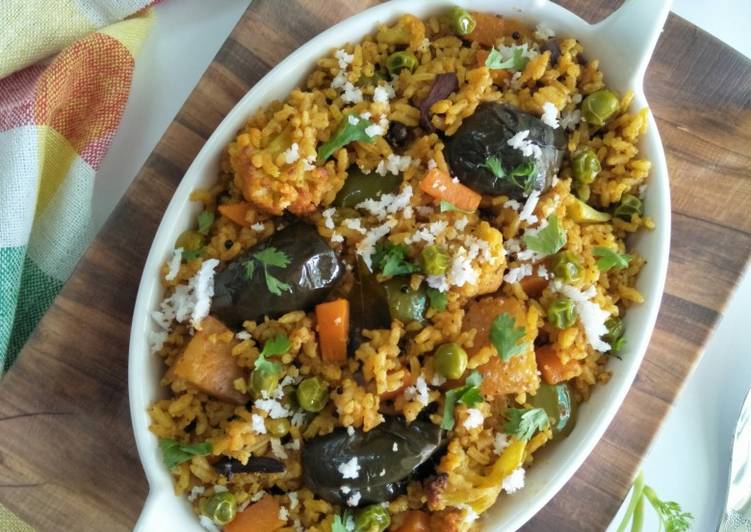 Simple Way to Make Favorite Maharashtrian Masaale Bhaat (Aromatic Rice With Healthy Veggies)