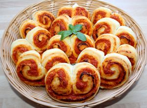 Pizzás tekercs recept fotója