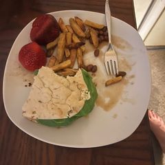 A picture of Greek Turkey burger.
